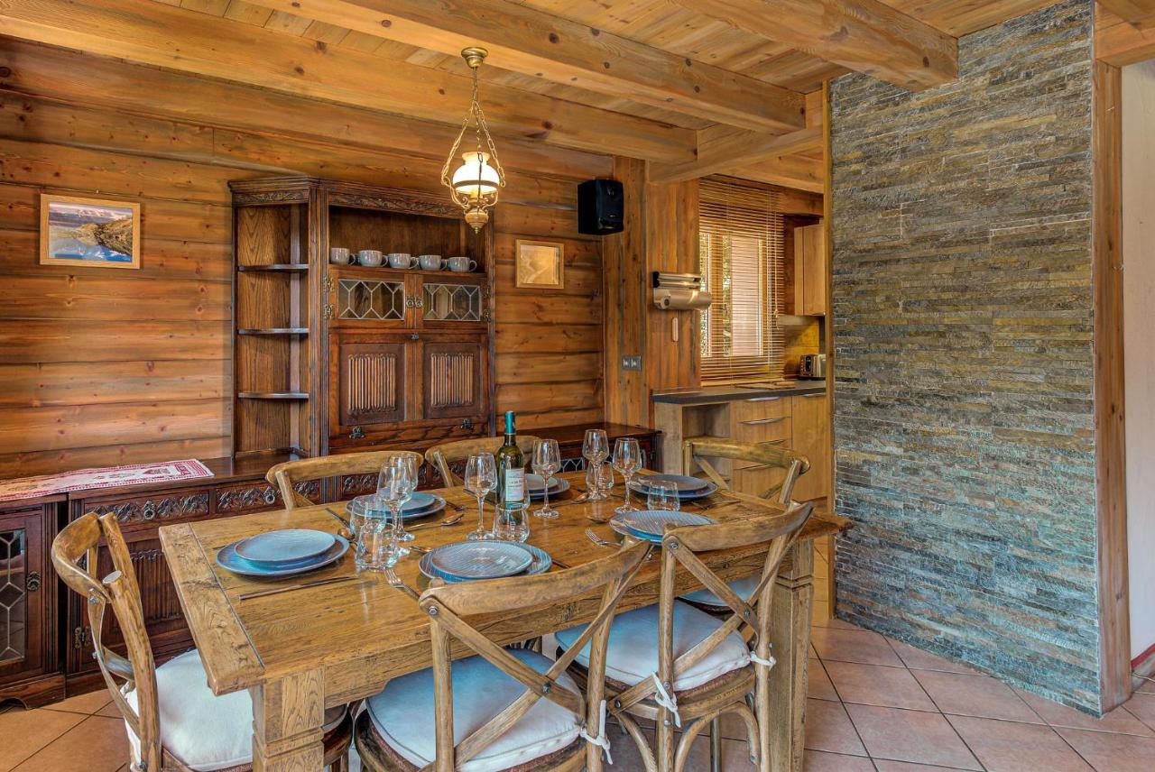 Chalet Blackbushe - Traditional Chalet - Alpes Travel - Sleeps 4-6 Les Houches Ngoại thất bức ảnh